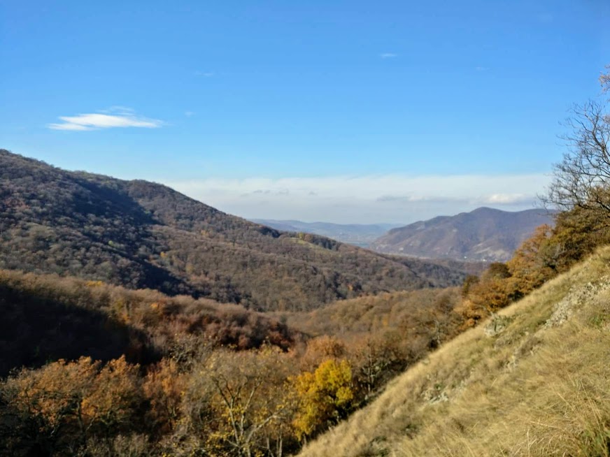 Glimpse of the Danube between the Visegrádi mountains and the Börzsöny