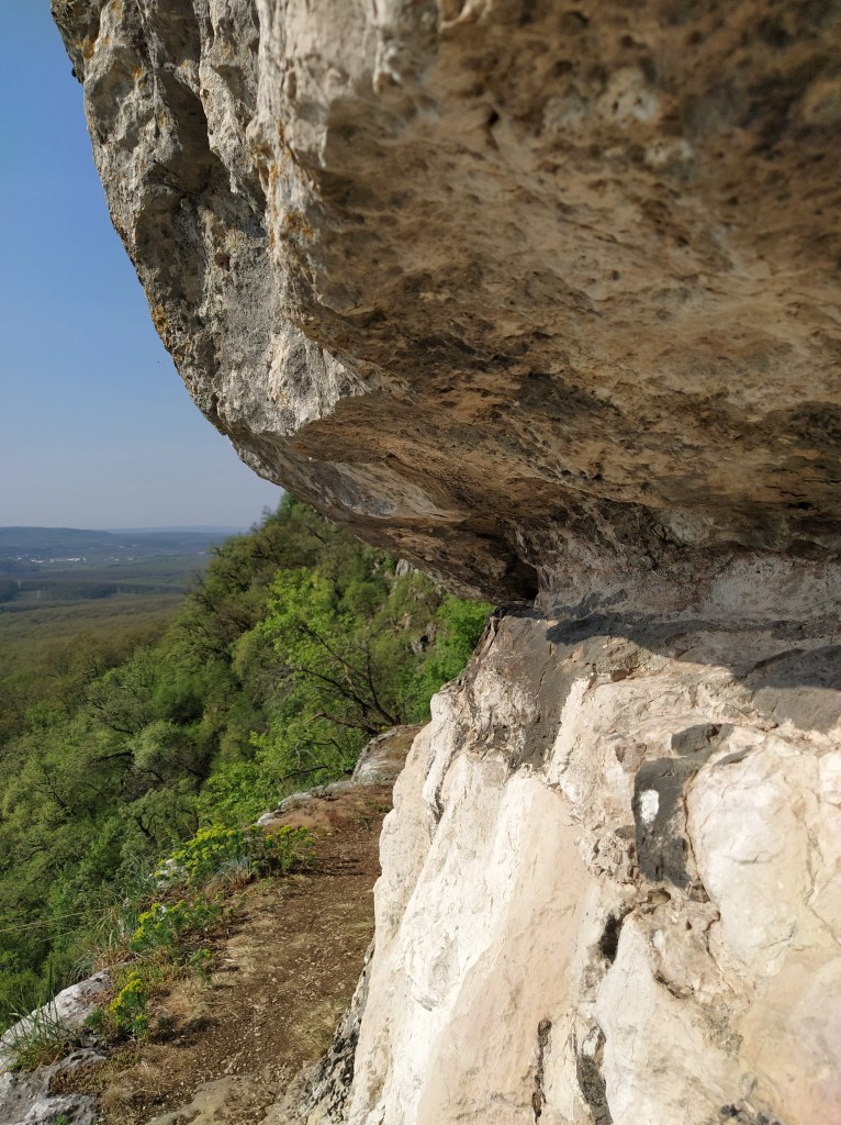 Closeup of the cliff